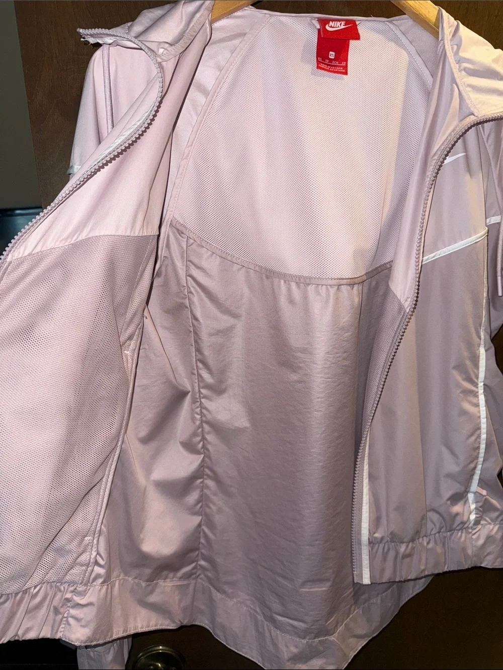 Nike Women’s Pale Pink Hooded Windbreaker Jacket